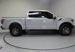 2017 Ford F-150  Raptor - Thumbnail 5