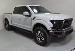 2017 Ford F-150  Raptor - Thumbnail 2