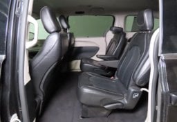 2022 Chrysler Pacifica Touring L - Thumbnail 13