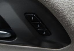 2022 Chrysler Pacifica Touring L - Thumbnail 35