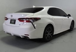 2021 Toyota Camry SE - Thumbnail 7