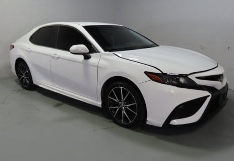 Picture of 2021 Toyota Camry SE