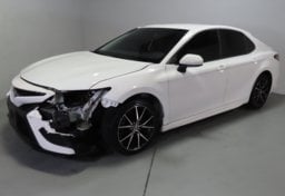 2021 Toyota Camry SE - Thumbnail 2
