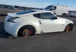 2017 Nissan 370Z - Thumbnail 1