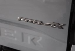2022 Nissan Frontier - Thumbnail 26