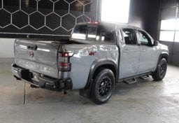 2022 Nissan Frontier PRO-4X - Thumbnail 7