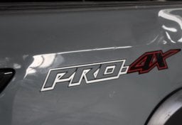 2022 Nissan Frontier PRO-4X - Thumbnail 24