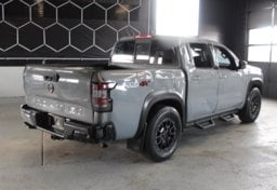 2022 Nissan Frontier PRO-4X - Thumbnail 5