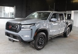 2022 Nissan Frontier PRO-4X - Thumbnail 4