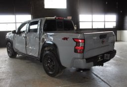 2022 Nissan Frontier PRO-4X - Thumbnail 8