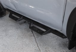 2022 Nissan Frontier - Thumbnail 28