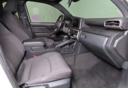 2025 Toyota Tacoma SR - Thumbnail 22
