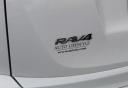 2017 Toyota RAV4 Hybrid. XLE - Thumbnail 28