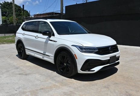 Picture of 2024 Volkswagen Tiguan
