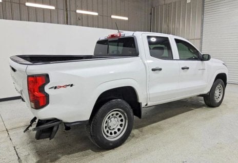 Picture of 2023 Chevrolet Colorado Crew Cab