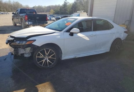 Picture of 2022 Toyota Camry