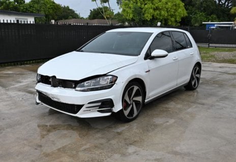 Picture of 2020 Volkswagen Golf GTI