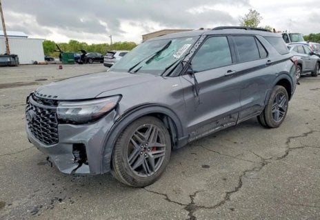Picture of 2025 Ford Explorer