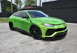 Picture of 2021 Lamborghini Urus
