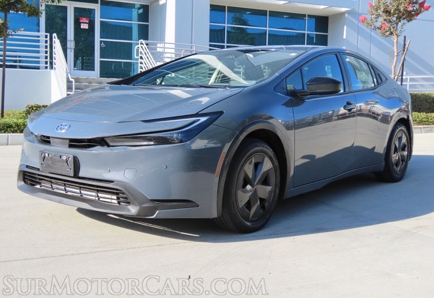 2024 Toyota Prius LE - Image 3