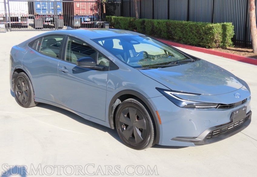 2024 Toyota Prius LE - Image 2