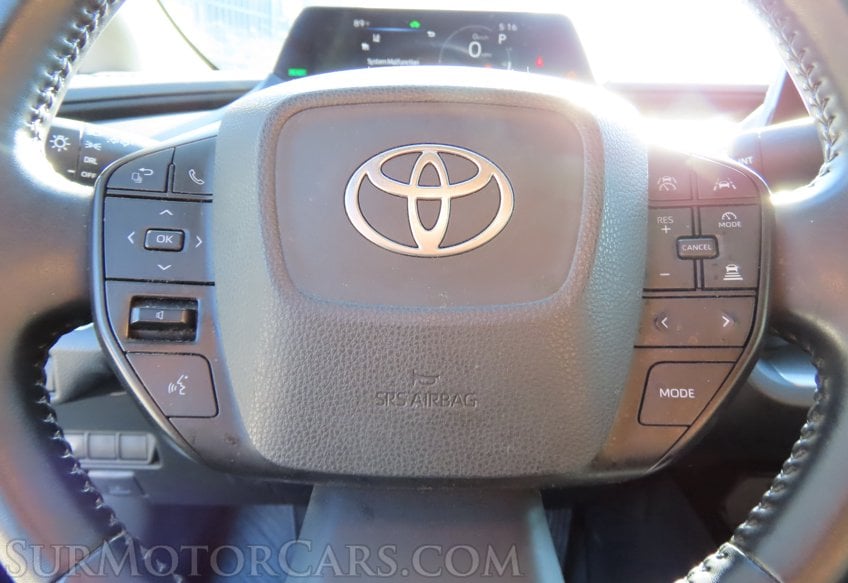 2024 Toyota Prius LE - Image 32