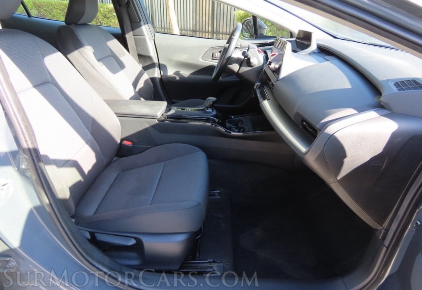 2024 Toyota Prius LE - Image 16