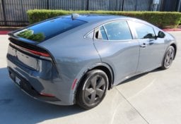 2024 Toyota Prius LE - Image 9