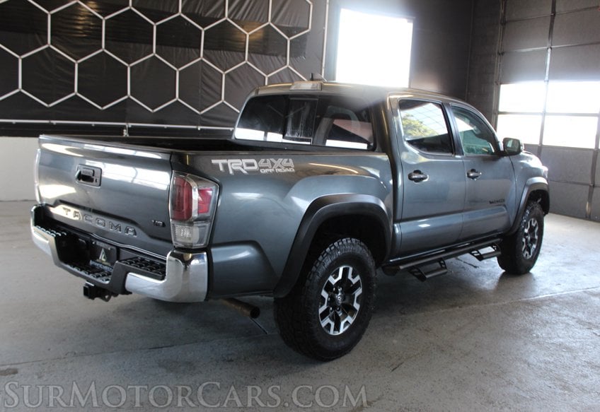 2021 Toyota Tacoma TRD Off-Road - Image 9