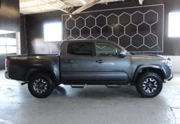 2021 Toyota Tacoma TRD Off-Road - Image 6