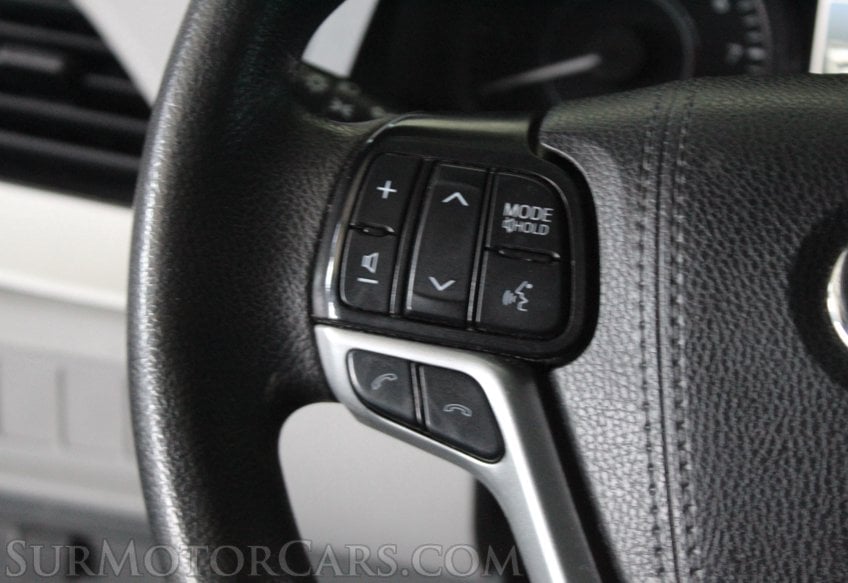 2020 Toyota Sienna - Image 35