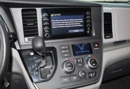 2020 Toyota Sienna - Image 39