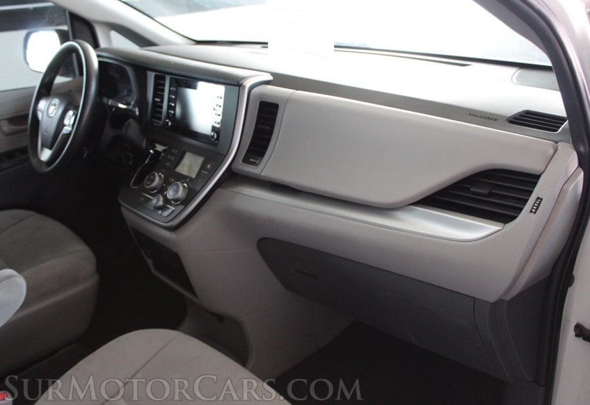2020 Toyota Sienna - Image 47