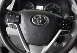 2020 Toyota Sienna - Image 34