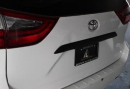 2020 Toyota Sienna - Image 19