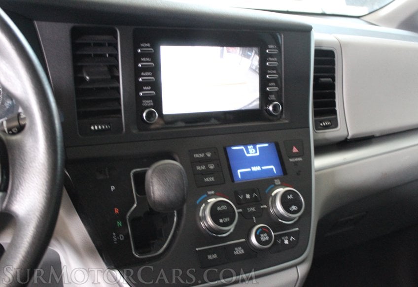 2020 Toyota Sienna - Image 38