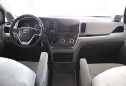 2020 Toyota Sienna - Image 46