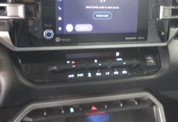 2022 Toyota Tundra 4x4 SR5 - Image 36