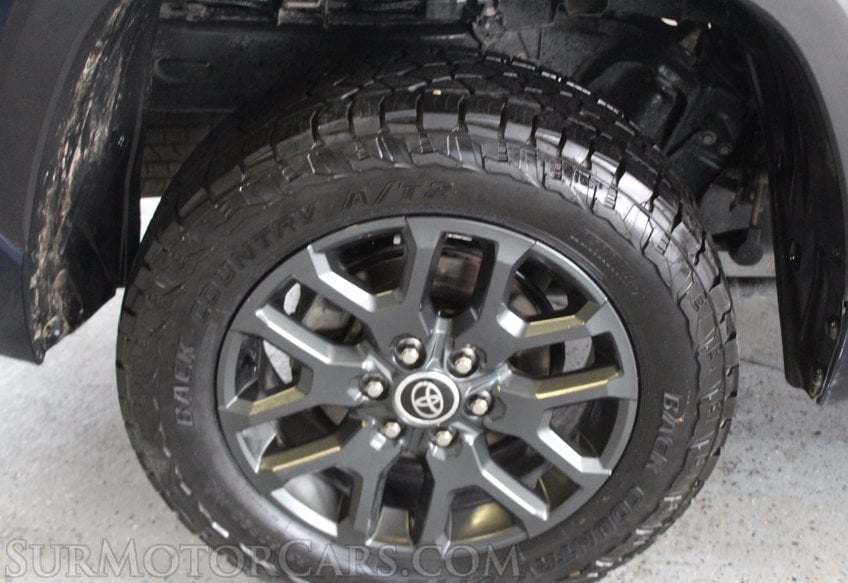 2022 Toyota Tundra 4x4 SR5 - Image 26