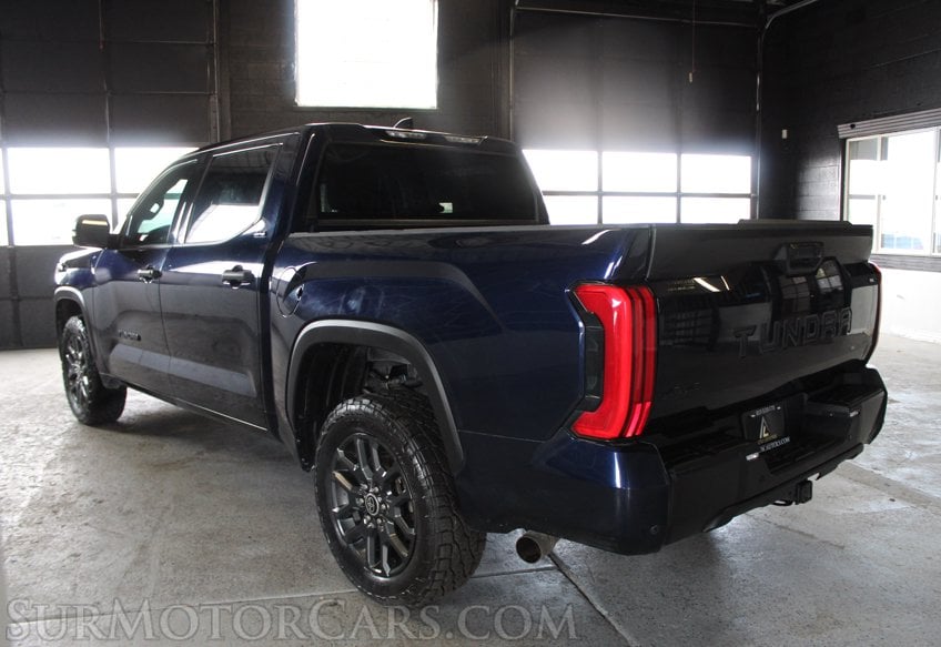 2022 Toyota Tundra 4x4 SR5 - Image 6