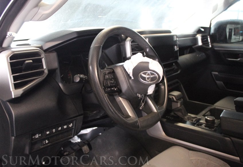 2022 Toyota Tundra 4x4 SR5 - Image 27