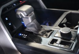 2022 Toyota Tundra 4x4 SR5 - Image 40