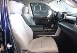 2022 Toyota Tundra 4x4 SR5 - Image 46