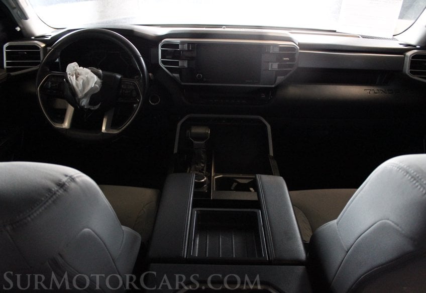 2022 Toyota Tundra 4x4 SR5 - Image 44