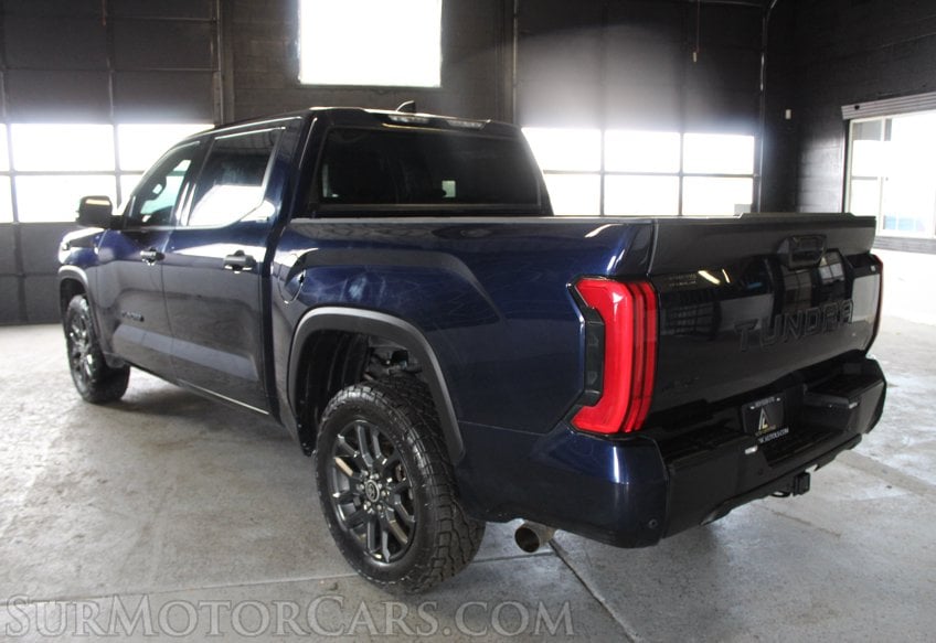 2022 Toyota Tundra 4x4 SR5 - Image 8