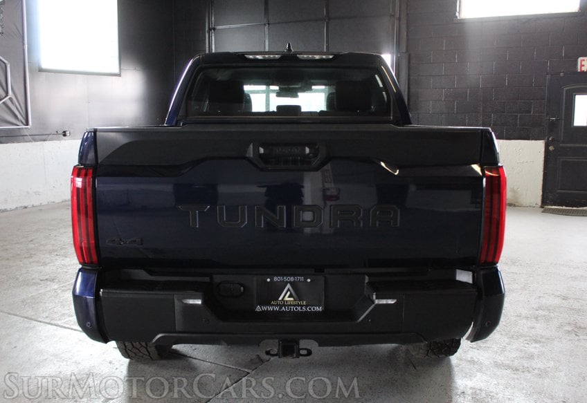 2022 Toyota Tundra 4x4 SR5 - Image 11