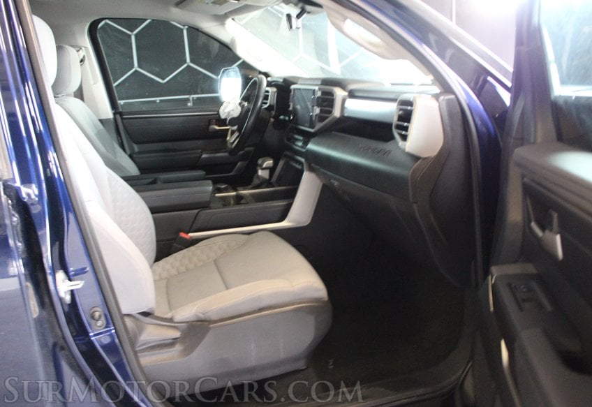 2022 Toyota Tundra 4x4 SR5 - Image 47