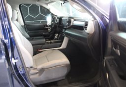 2022 Toyota Tundra 4x4 SR5 - Image 47
