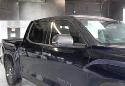 2022 Toyota Tundra 4x4 SR5 - Image 15