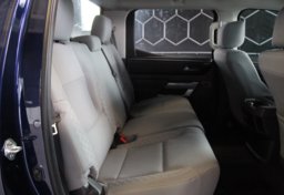 2022 Toyota Tundra 4x4 SR5 - Image 50
